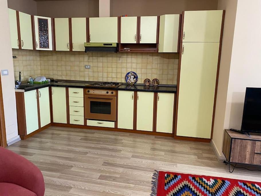 Ferienwohnung *Heart Of New Bazaar 1 Bed Apt* Tirana Exterior foto